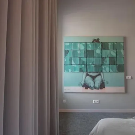Resume Apartments, Swimmer Lounge No 4 By Urban Rent Apartment