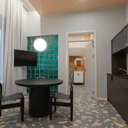 Resume Apartments, Swimmer Lounge No 4 By Urban Rent Apartment Kaunas